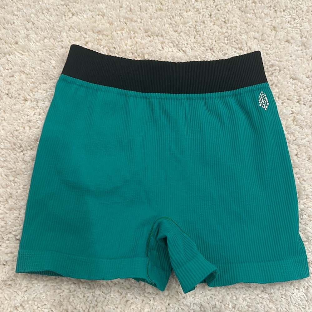 Free People, free movement bike shorts size M/L